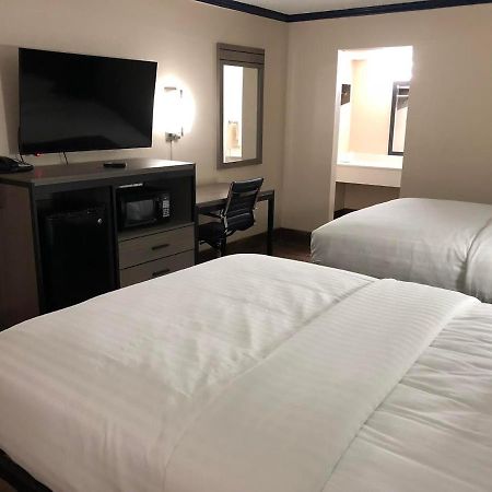 Travelers Inn And Suites Wharton Kültér fotó